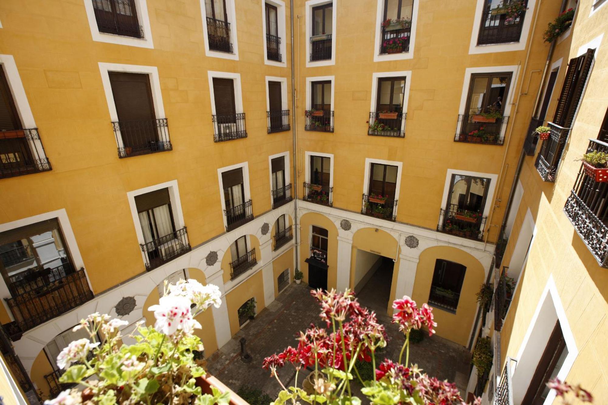 Madrid Centric Suites Экстерьер фото
